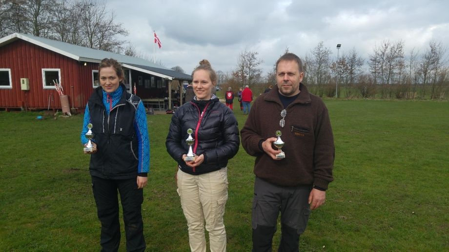 B:
1. plads Poul Rasmussen, Hadsund med 180,7 ud af 200
2. plads Jan Jensen, Hadsund med Asti med169,75 point ud af 200
3. plads Maibritt Johansen, Hobro med Maggiemed 159,7 point ud af 200

